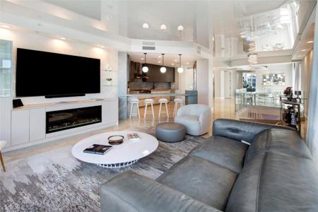 301 Hendricks Isle