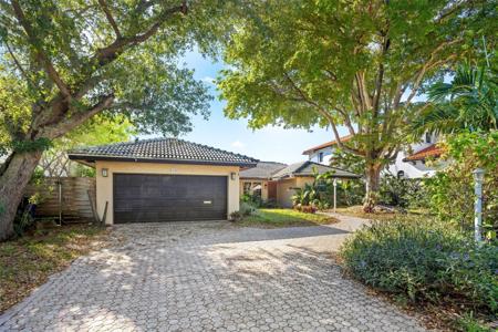 3100 NE 56th Ct