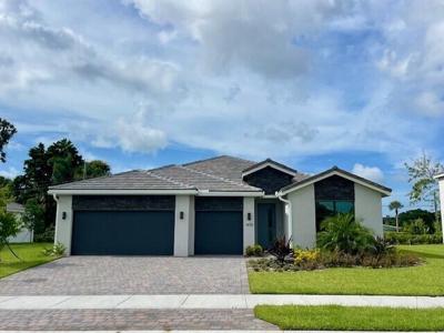 1470 SW Lago Circle