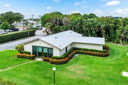 555 Banyan Tree Lane
