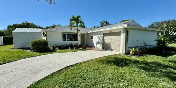 2143 4th Court