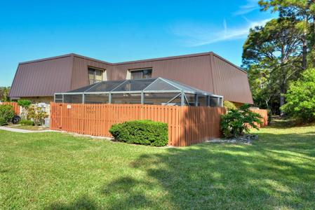 5927 SE Windsong Lane