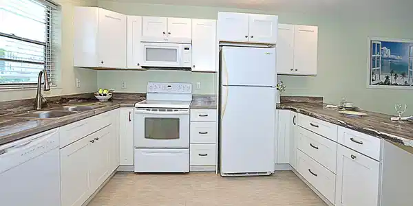 2800 Indian River Blvd.
