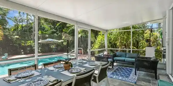 830 N Ocean Breeze