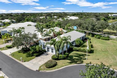 1120 Saint Georges Lane