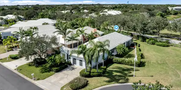 1120 Saint Georges Lane