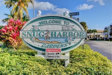 632 Snug Harbor Dr