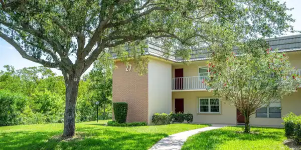 27 Vista Gardens Trl