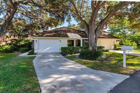 11282 Glen Oaks Court