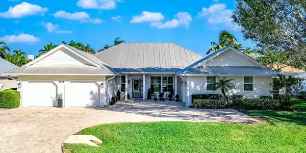 1928 SW Hunters Club Way