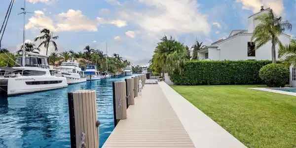 708 Solar Isle Dr