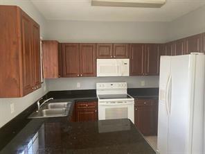 373 NE 25th Pl
