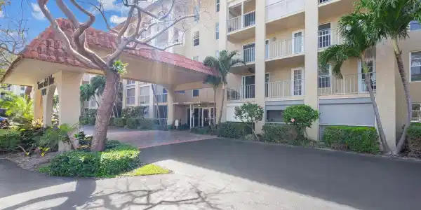1111 S Ocean Blvd