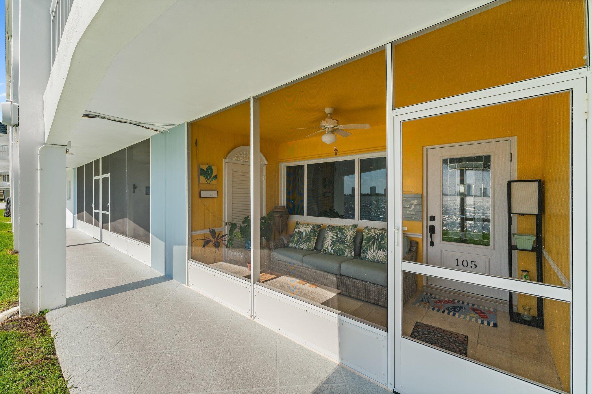 Image 4: 008-100ShoreCt-105-NorthPalmBeach-SMALL