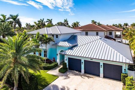 3121 NE 28th Ave
