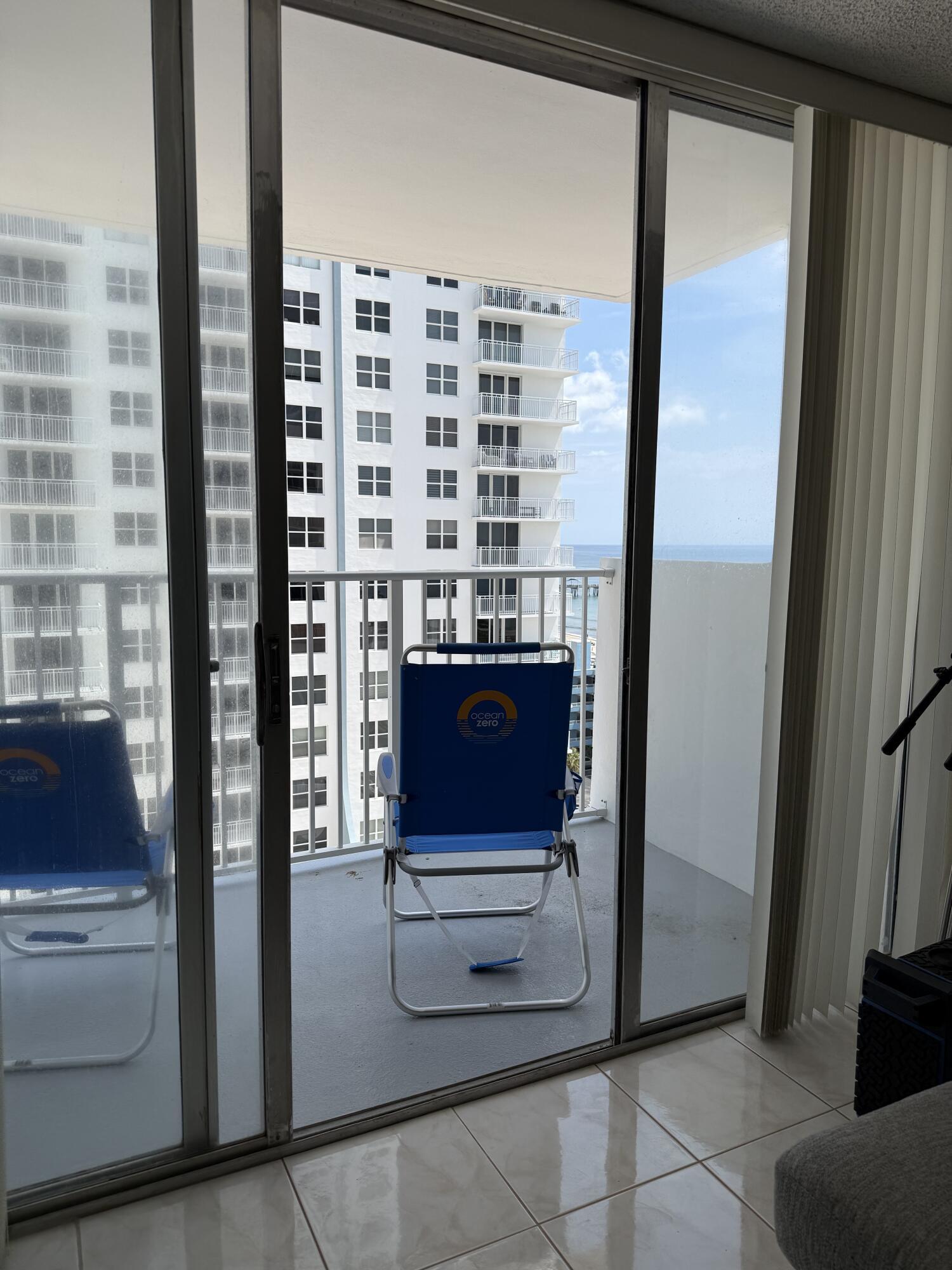 Image 3: Newly renovated balcony