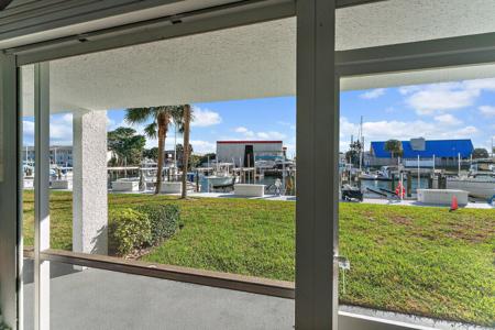 108 Paradise Harbour Boulevard