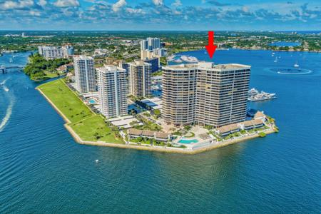 100 Lakeshore Drive