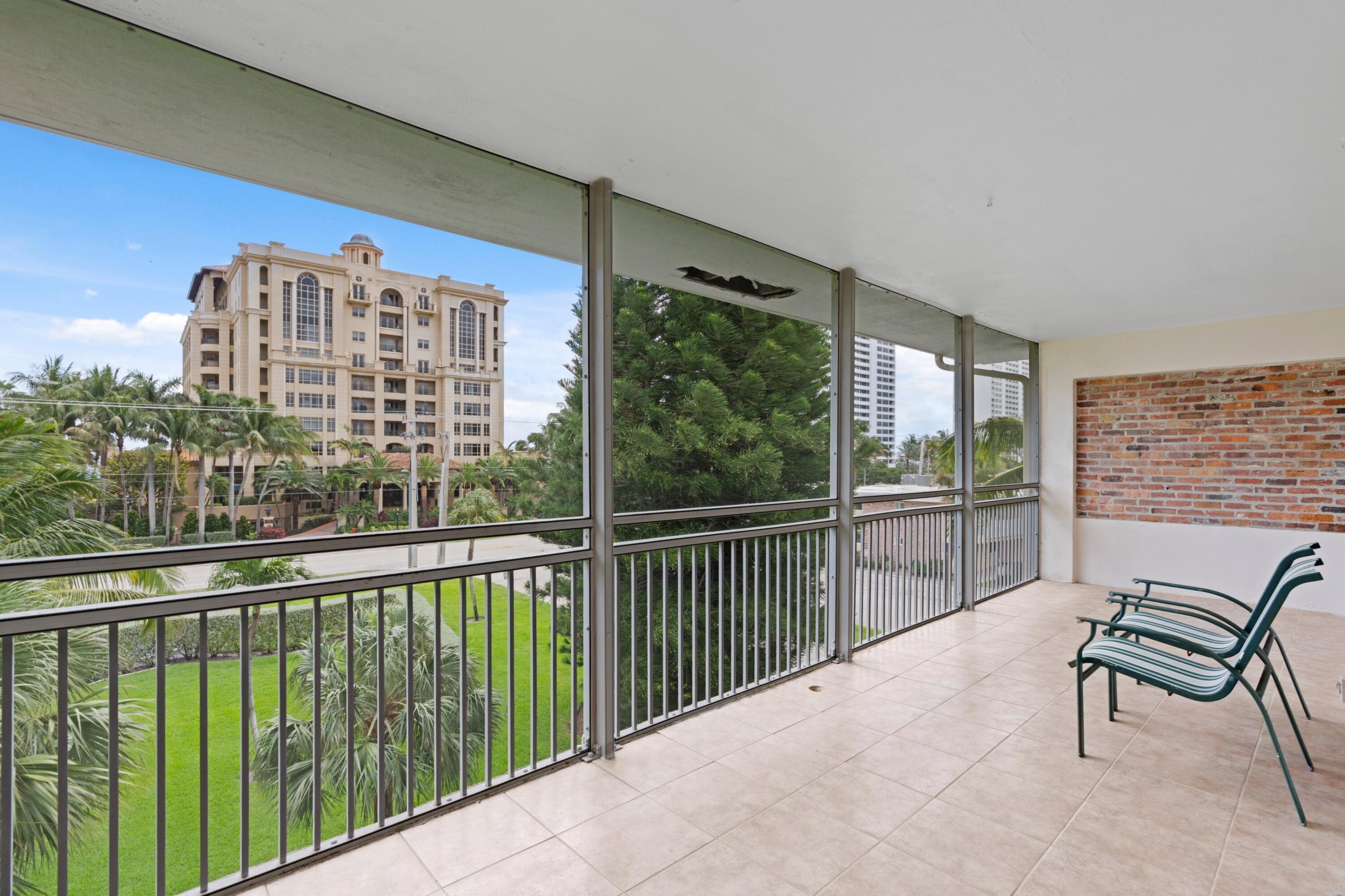 Image 4: Balcony