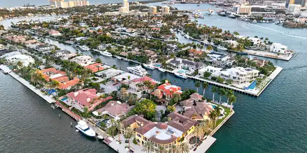 Image 3: DJI_20260428194117_0080_D