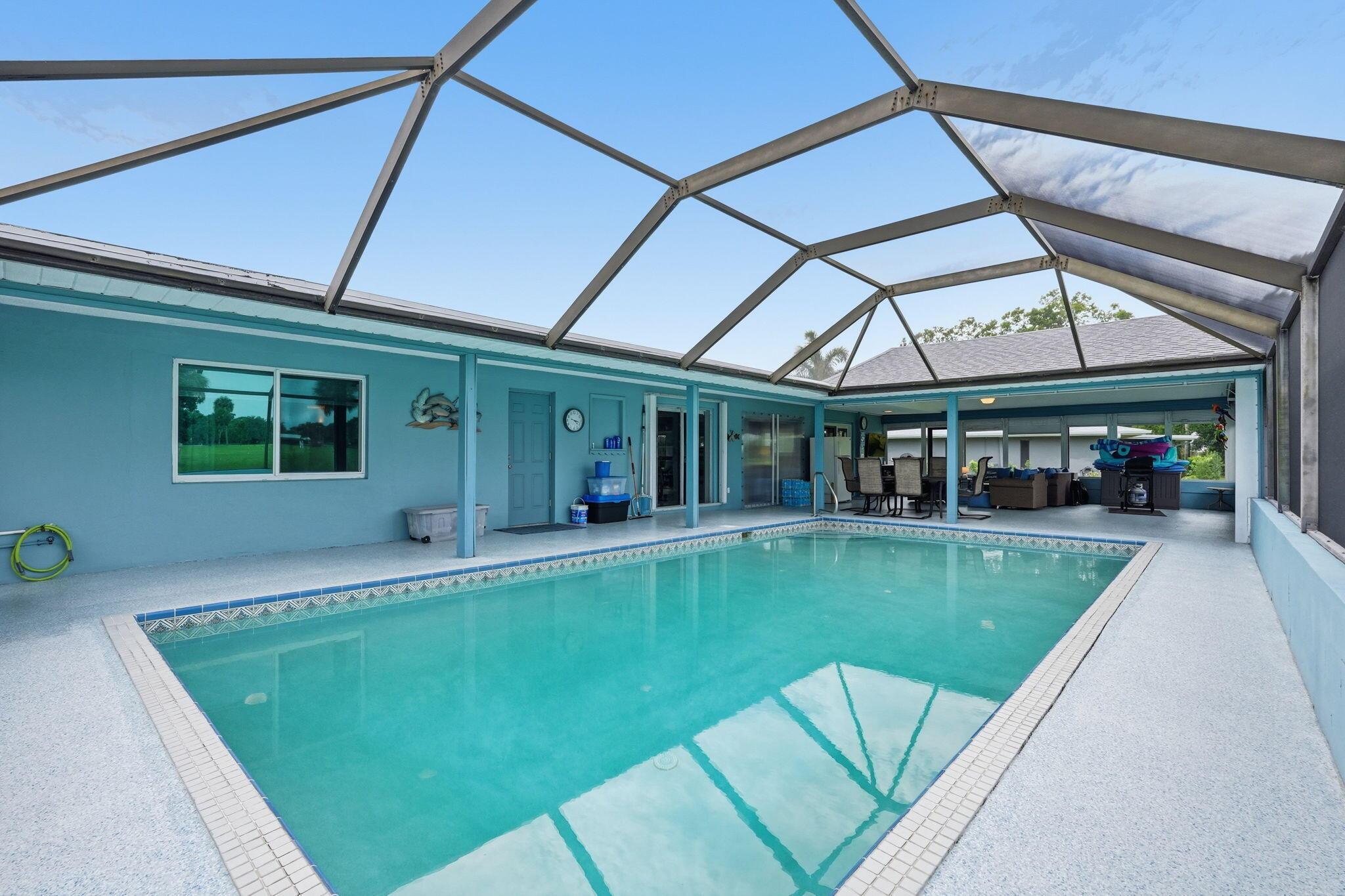 Image 3: 8-web-or-mls-2773_SE_Pine_Valley_Street_