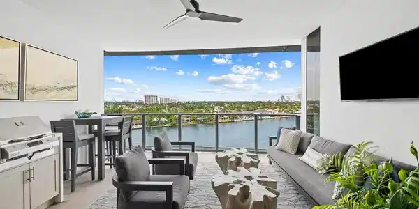 435 Bayshore Drive