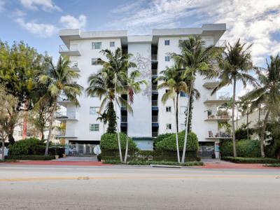 1025 Alton Road
