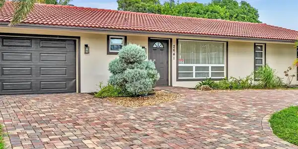 2641 NE 53 Court, Lighthouse Court