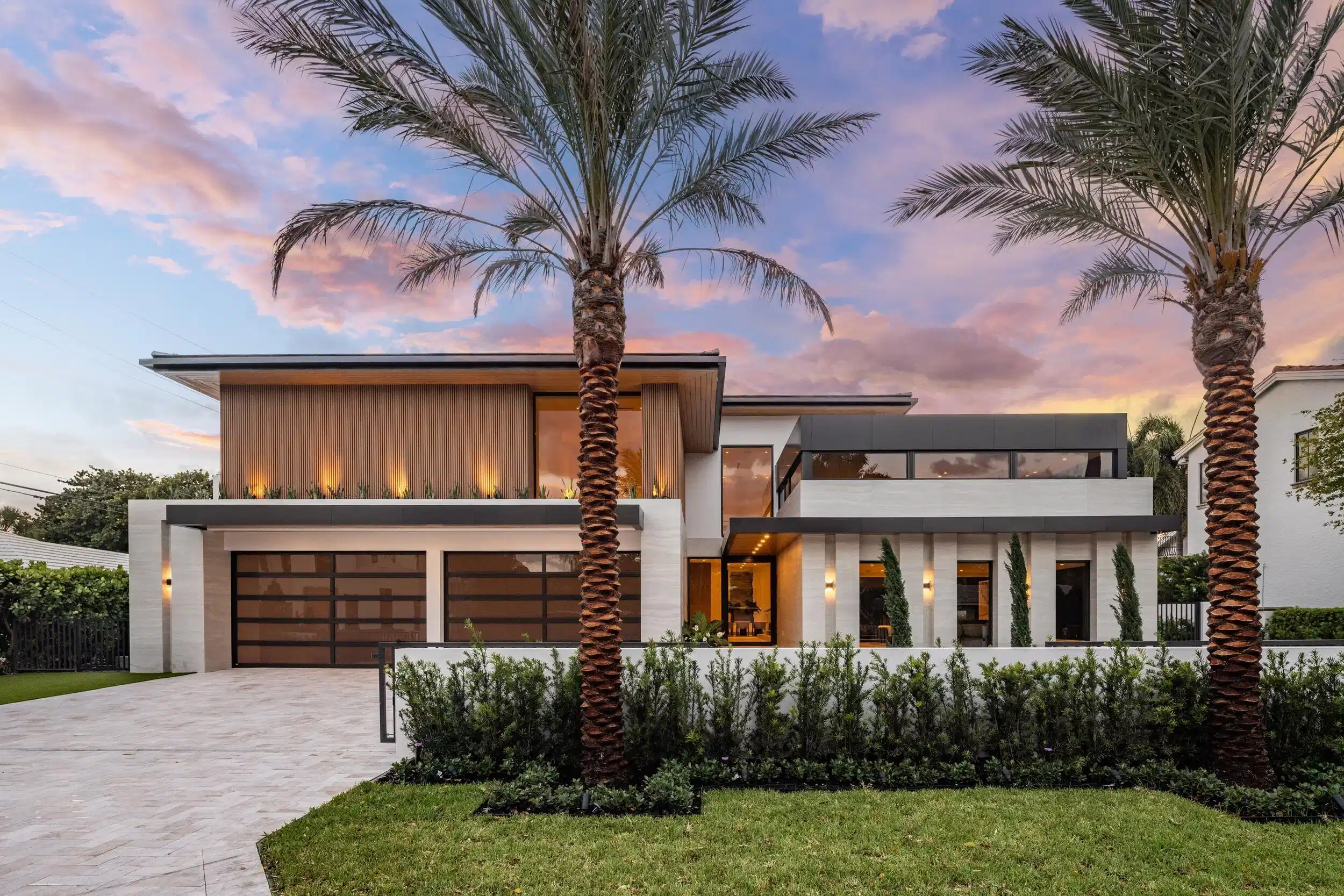 Image 1: 1351 COCOANUT RD