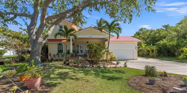 2135 Seminole Shores Lane