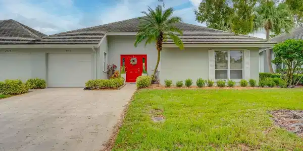 2918 SW Westlake Circle