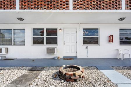 22 SE 3rd Terrace