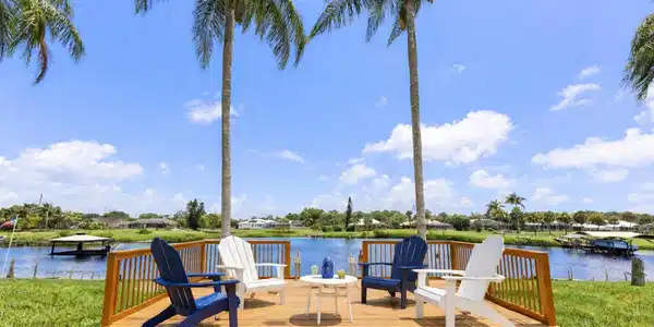 Image 2: Virtually staged deck area