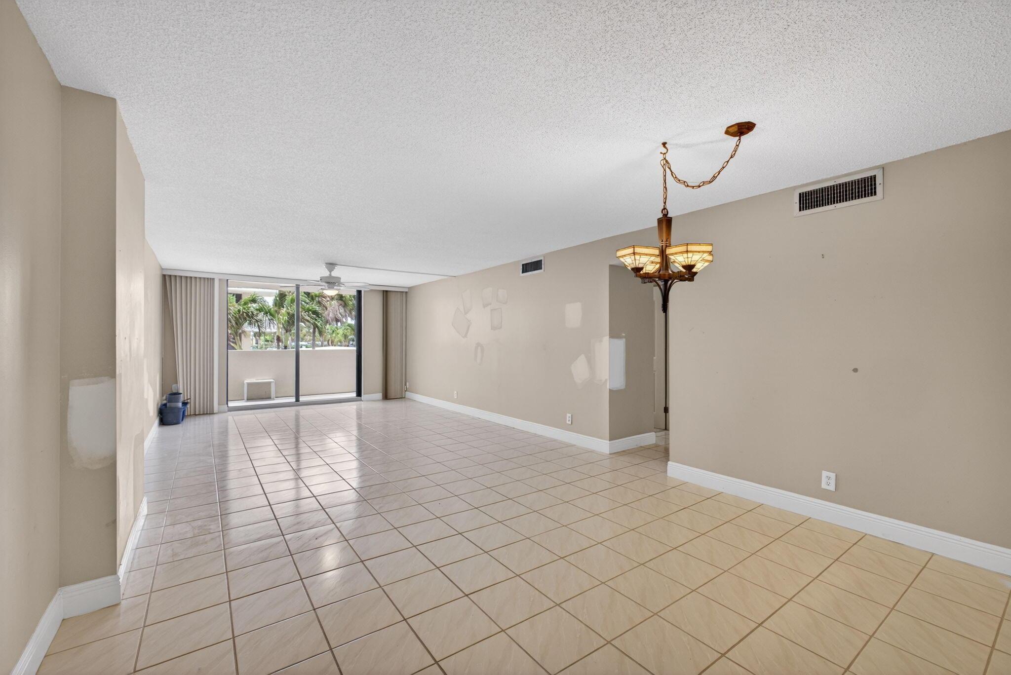 Image 3: 2-web-or-mls-5D1A6366