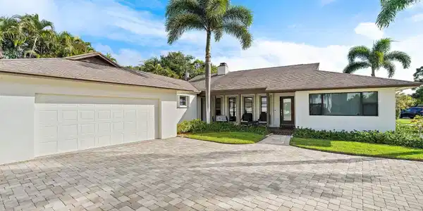 Image 3: 027-348RiverDr-Tequesta-SMALL