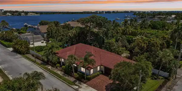 15 Wellesley Drive