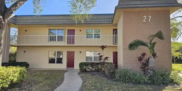 27 Vista Gardens Trail