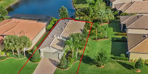657 SE Monteiro Drive