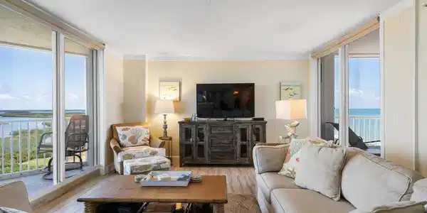 5049 N Highway A1a
