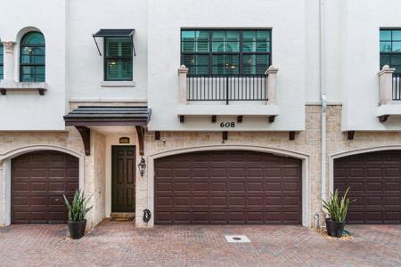 608 Windward Circle