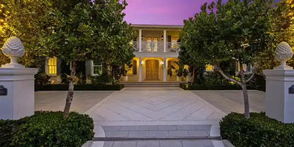 880 S Ocean Boulevard