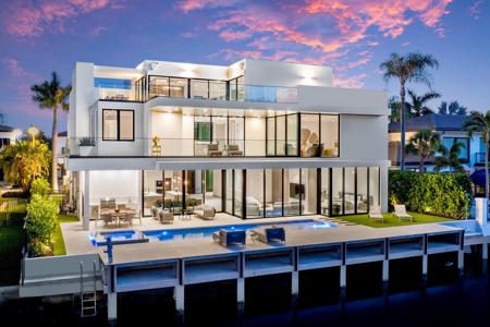 541 Golden Harbour Drive