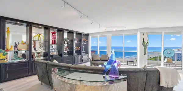 Image 4: 700 S Ocean Blvd - 15.jpg-SMALL