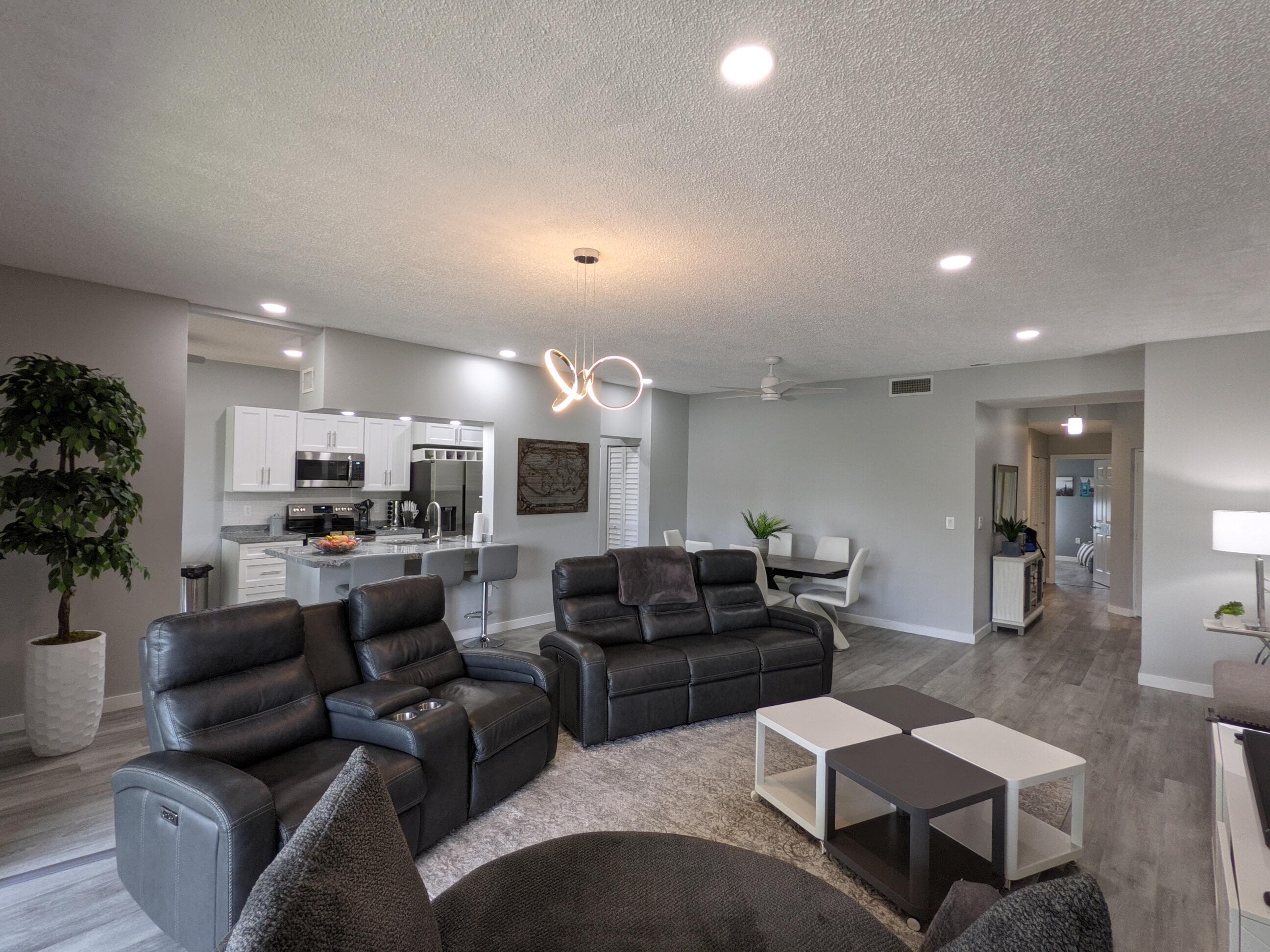 Image 3: Great Room