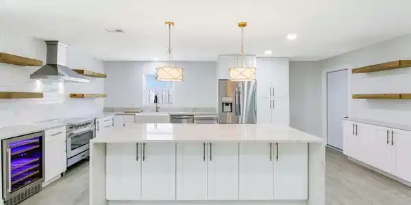1809 N Palmway