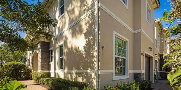 Image 2: 6216 SE Portofina Circle -3