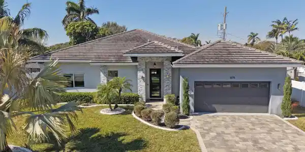 875 SE 13th Avenue