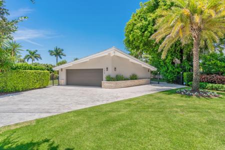 1425 Middle River Drive