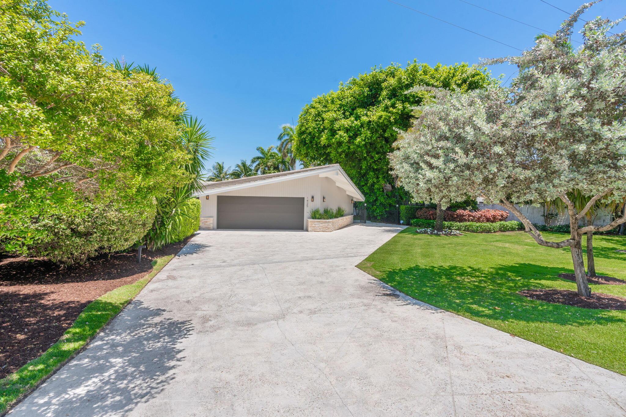 Image 2: 3-web-or-mls-1425 Middle River Dr Fort L