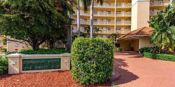 140 NE 28th Ave